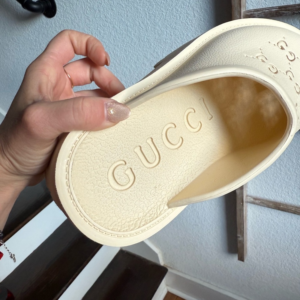 Gucci Rubber Monogram GG Go Through Platform Slide Clogs in Mystic White sz: 11 - Picture 12 of 14